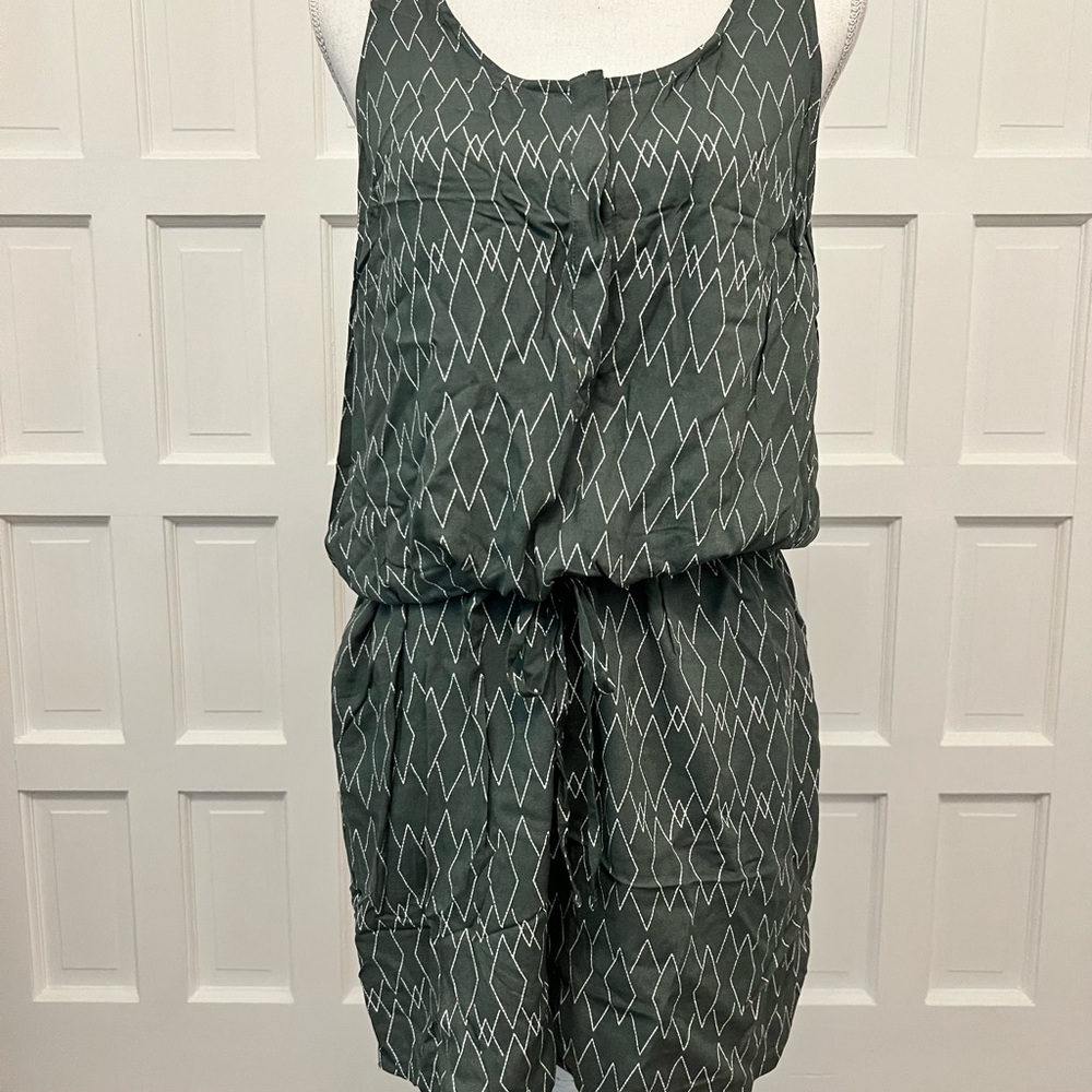 NWT Merona Romper with pockets and tie waist